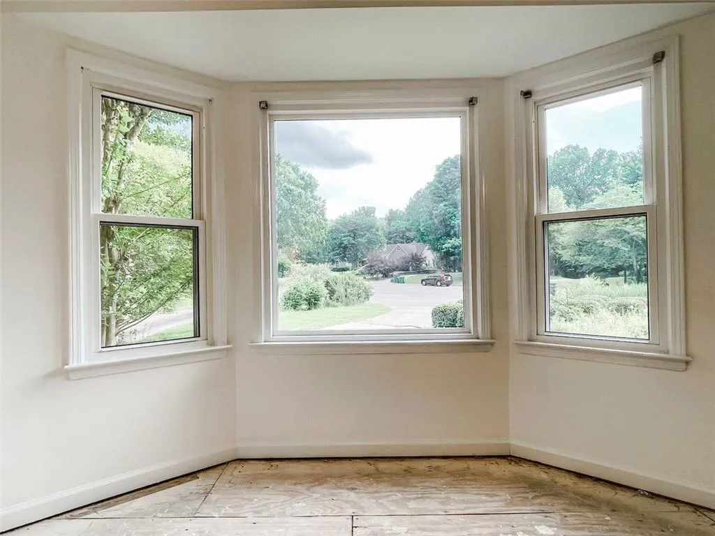 665 Corbin Lake Court, Atlanta, Georgia 30350, 3 Bedrooms Bedrooms, ,2 BathroomsBathrooms,Residential,Sold,665 Corbin Lake Court,7043342