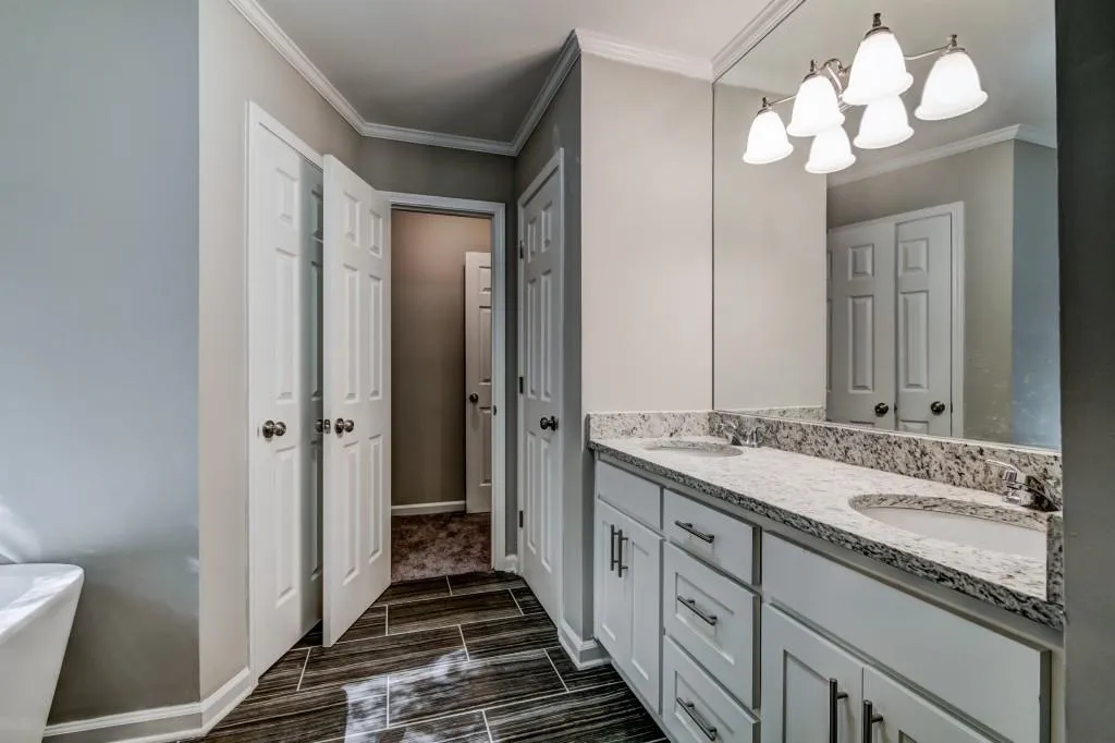 7127 Riverside Drive, Atlanta, Georgia 30328, 5 Bedrooms Bedrooms, ,3 BathroomsBathrooms,Residential,Sold,7127 Riverside Drive,5847432