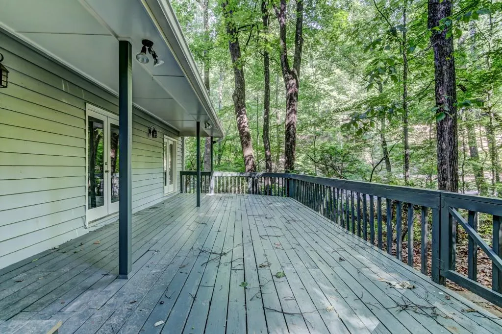 7127 Riverside Drive, Atlanta, Georgia 30328, 5 Bedrooms Bedrooms, ,3 BathroomsBathrooms,Residential,Sold,7127 Riverside Drive,5847432