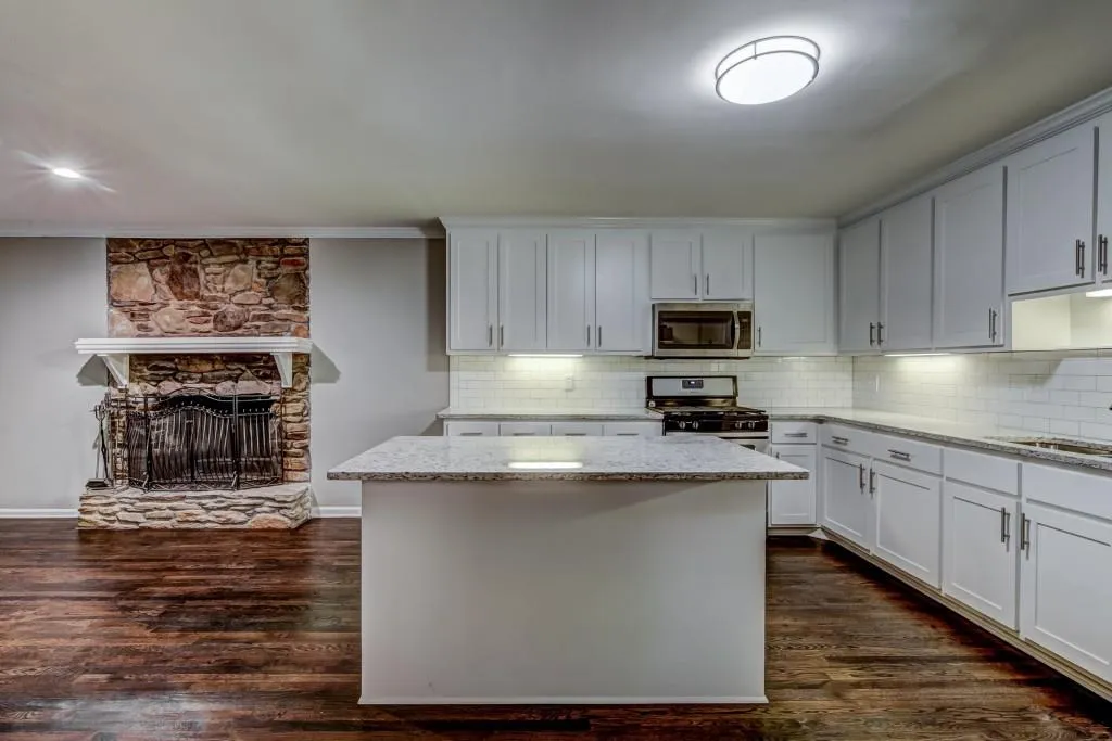 7127 Riverside Drive, Atlanta, Georgia 30328, 5 Bedrooms Bedrooms, ,3 BathroomsBathrooms,Residential,Sold,7127 Riverside Drive,5847432