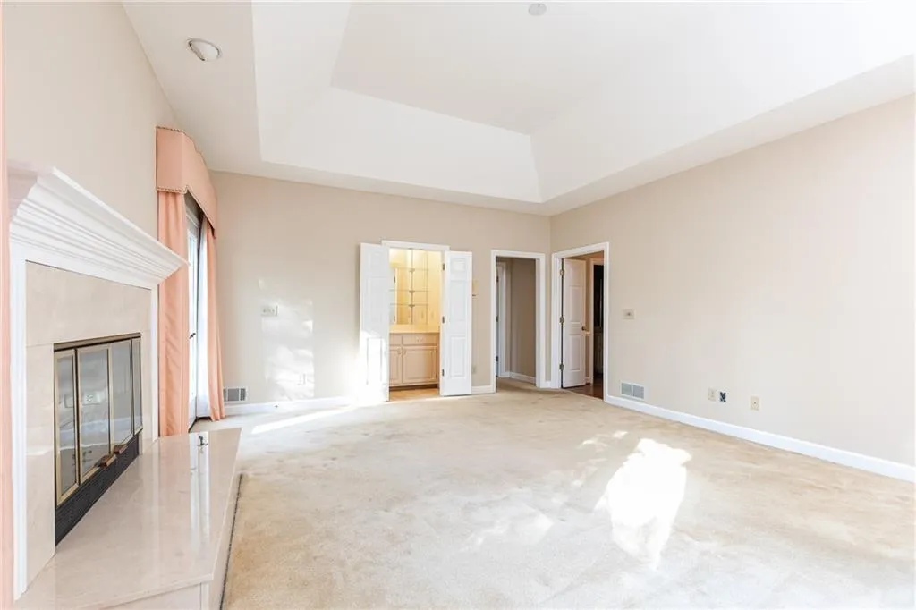 44 Ridgemere Trace, Sandy Springs, Georgia 30328, 3 Bedrooms Bedrooms, ,2 BathroomsBathrooms,Residential,Sold,44 Ridgemere Trace,6807046