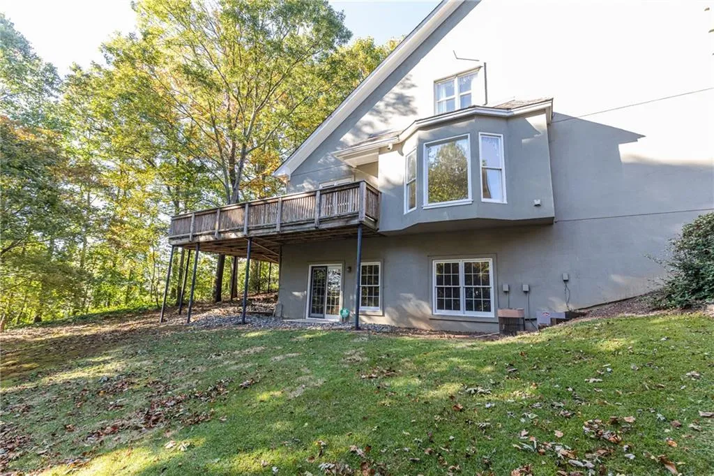 44 Ridgemere Trace, Sandy Springs, Georgia 30328, 3 Bedrooms Bedrooms, ,2 BathroomsBathrooms,Residential,Sold,44 Ridgemere Trace,6807046