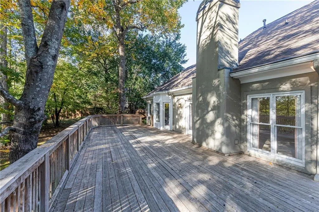 44 Ridgemere Trace, Sandy Springs, Georgia 30328, 3 Bedrooms Bedrooms, ,2 BathroomsBathrooms,Residential,Sold,44 Ridgemere Trace,6807046