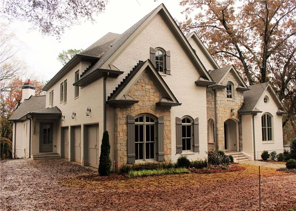 4555 Lake Forrest Drive, Atlanta, Georgia 30342, 5 Bedrooms Bedrooms, ,5 BathroomsBathrooms,Residential,Sold,4555 Lake Forrest Drive,5539964