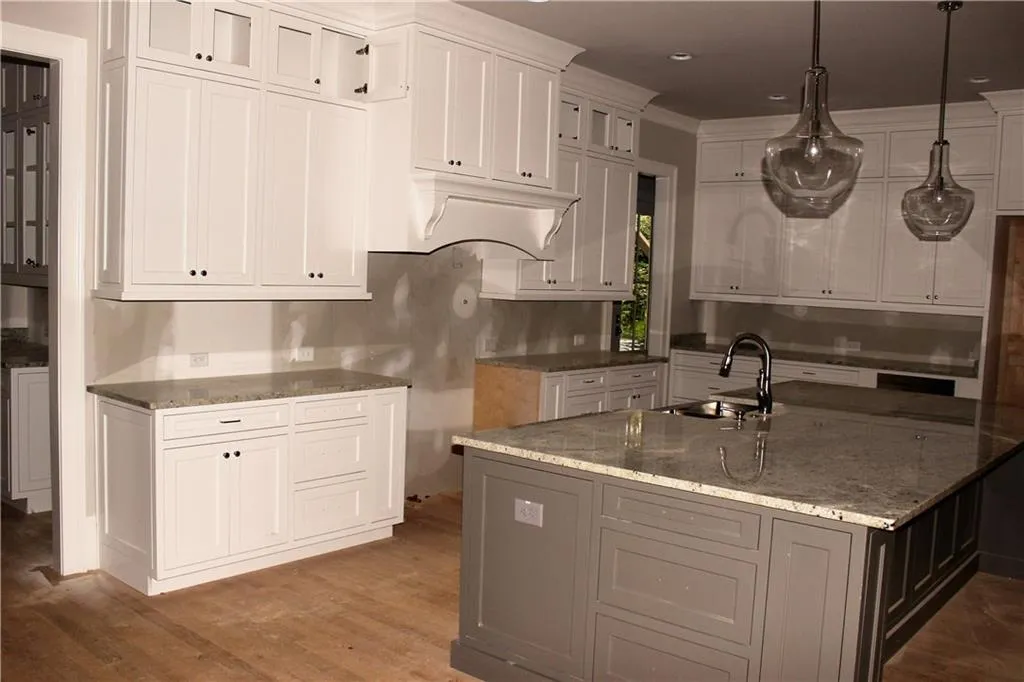 4555 Lake Forrest Drive, Atlanta, Georgia 30342, 5 Bedrooms Bedrooms, ,5 BathroomsBathrooms,Residential,Sold,4555 Lake Forrest Drive,5539964