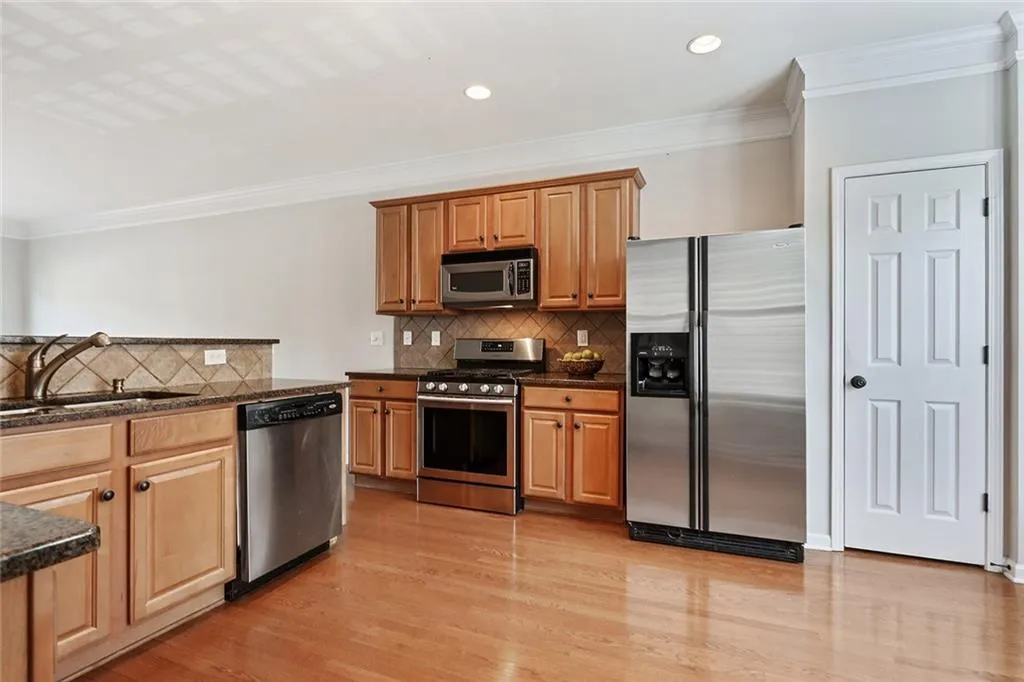 7871 Kiverton Place, Sandy Springs, Georgia 30350, 3 Bedrooms Bedrooms, ,3 BathroomsBathrooms,Residential,Sold,7871 Kiverton Place,6762551