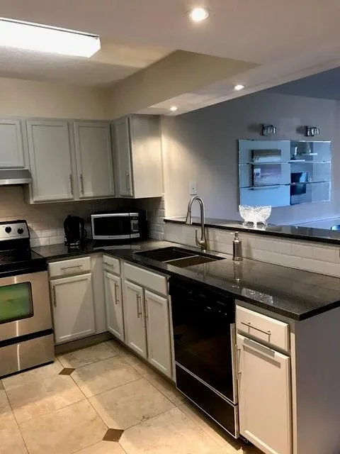795 Hammond Drive Unit 601, Sandy Springs, Georgia 30328, 2 Bedrooms Bedrooms, ,1 BathroomBathrooms,Residential,Sold,795 Hammond Drive Unit 601,5705976