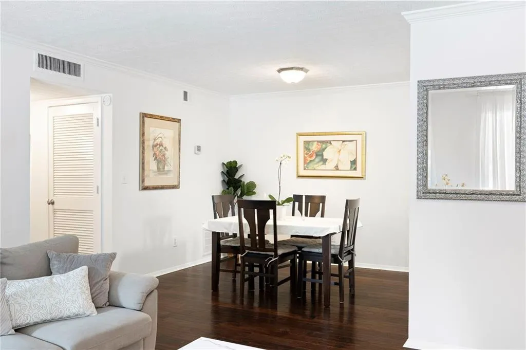 807 Woodcliff Drive, Sandy Springs, Georgia 30350, 2 Bedrooms Bedrooms, ,2 BathroomsBathrooms,Residential,For Sale,807 Woodcliff Drive,7576816