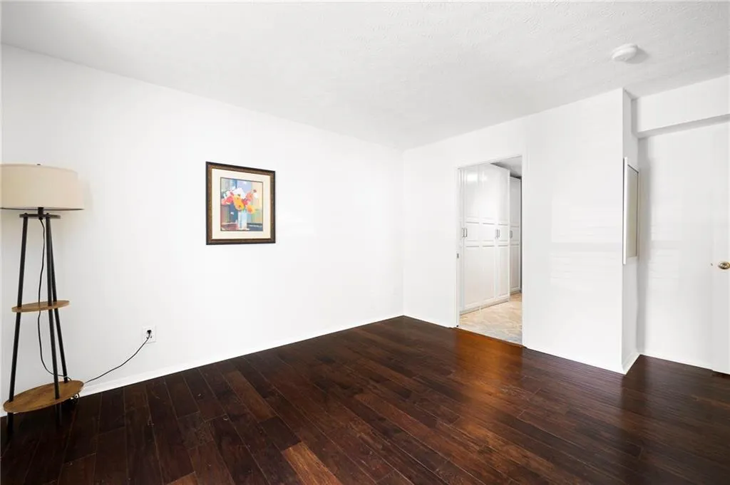 807 Woodcliff Drive, Sandy Springs, Georgia 30350, 2 Bedrooms Bedrooms, ,2 BathroomsBathrooms,Residential,For Sale,807 Woodcliff Drive,7576816