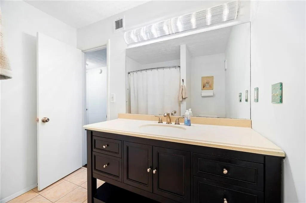 807 Woodcliff Drive, Sandy Springs, Georgia 30350, 2 Bedrooms Bedrooms, ,2 BathroomsBathrooms,Residential,For Sale,807 Woodcliff Drive,7576816