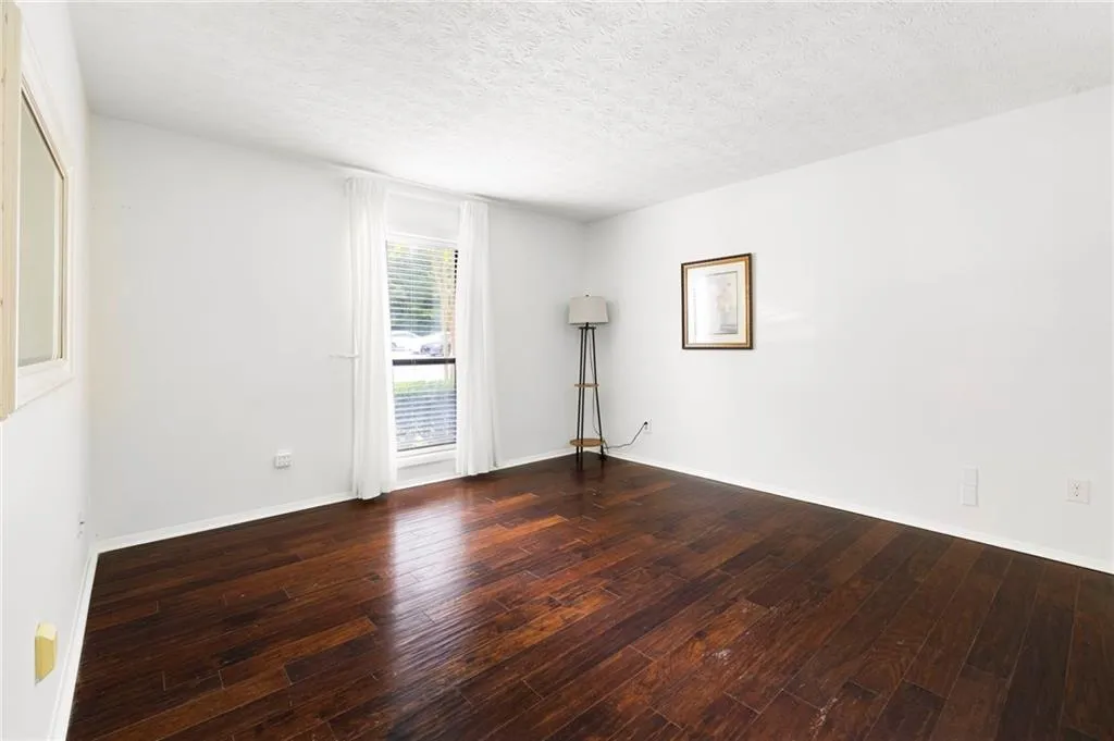 807 Woodcliff Drive, Sandy Springs, Georgia 30350, 2 Bedrooms Bedrooms, ,2 BathroomsBathrooms,Residential,For Sale,807 Woodcliff Drive,7576816