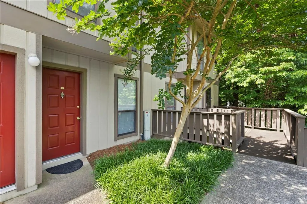 807 Woodcliff Drive, Sandy Springs, Georgia 30350, 2 Bedrooms Bedrooms, ,2 BathroomsBathrooms,Residential,For Sale,807 Woodcliff Drive,7576816