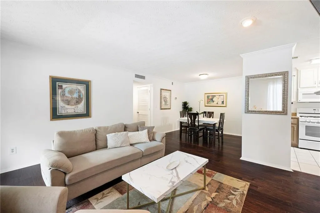 807 Woodcliff Drive, Sandy Springs, Georgia 30350, 2 Bedrooms Bedrooms, ,2 BathroomsBathrooms,Residential,For Sale,807 Woodcliff Drive,7576816
