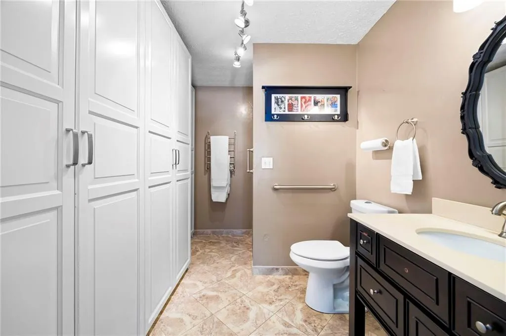 807 Woodcliff Drive, Sandy Springs, Georgia 30350, 2 Bedrooms Bedrooms, ,2 BathroomsBathrooms,Residential,For Sale,807 Woodcliff Drive,7576816