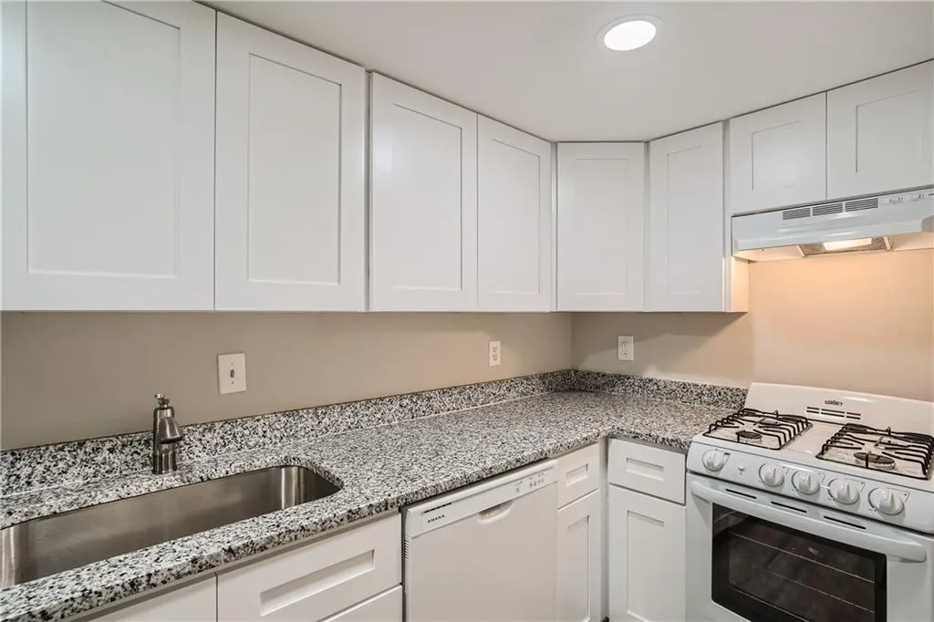 479 Granite Ridge Place, Sandy Springs, Georgia 30350, 2 Bedrooms Bedrooms, ,2 BathroomsBathrooms,Residential,Sold,479 Granite Ridge Place,7225173