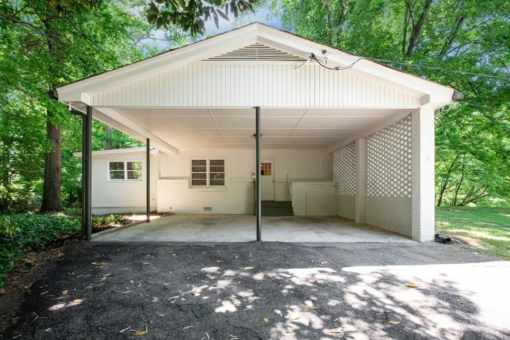 5631 Sherrell Drive, Sandy Springs, Georgia 30342, 3 Bedrooms Bedrooms, ,2 BathroomsBathrooms,Residential,Sold,5631 Sherrell Drive,7046452