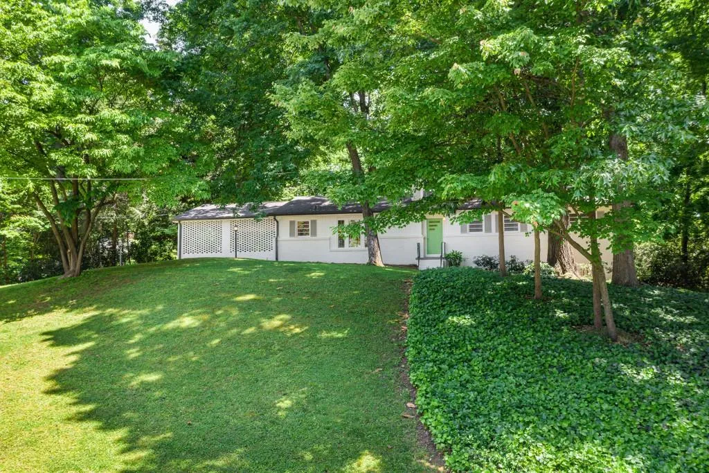 5631 Sherrell Drive, Sandy Springs, Georgia 30342, 3 Bedrooms Bedrooms, ,2 BathroomsBathrooms,Residential,Sold,5631 Sherrell Drive,7046452
