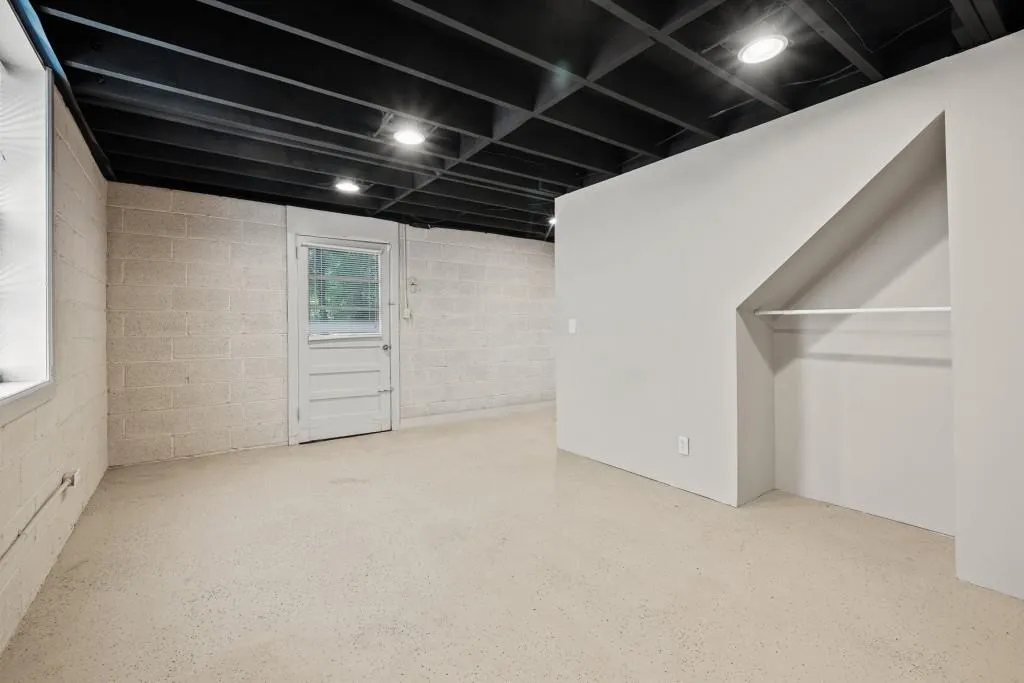 5631 Sherrell Drive, Sandy Springs, Georgia 30342, 3 Bedrooms Bedrooms, ,2 BathroomsBathrooms,Residential,Sold,5631 Sherrell Drive,7046452