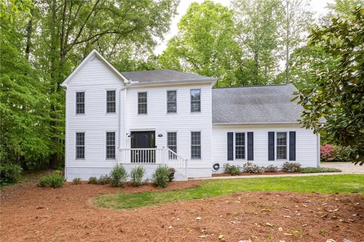 12 Indian Lake Court, Hiram, Georgia 30141