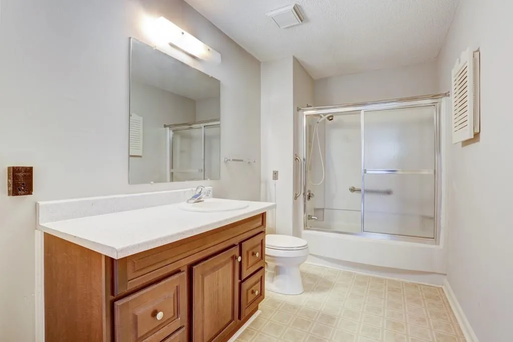 300 Johnson Ferry Road Ne Unit A309, Sandy Springs, Georgia 30328, 1 Bedroom Bedrooms, ,1 BathroomBathrooms,Residential,Sold,300 Johnson Ferry Road Ne Unit A309,6599666