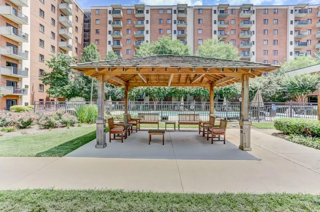 300 Johnson Ferry Road Ne Unit A309, Sandy Springs, Georgia 30328, 1 Bedroom Bedrooms, ,1 BathroomBathrooms,Residential,Sold,300 Johnson Ferry Road Ne Unit A309,6599666