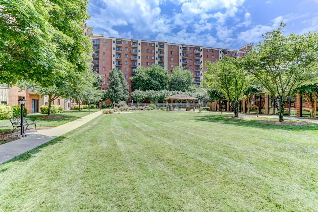 300 Johnson Ferry Road Ne Unit A309, Sandy Springs, Georgia 30328, 1 Bedroom Bedrooms, ,1 BathroomBathrooms,Residential,Sold,300 Johnson Ferry Road Ne Unit A309,6599666