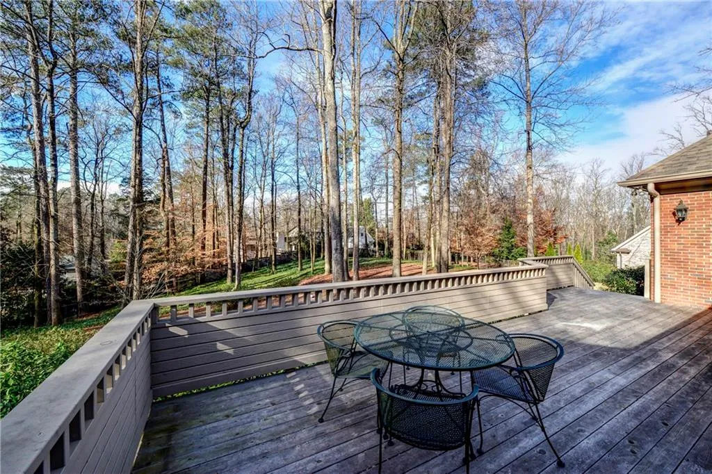 5534 Dupree Drive, Sandy Springs, Georgia 30327, 4 Bedrooms Bedrooms, ,4 BathroomsBathrooms,Residential,Sold,5534 Dupree Drive,5635870