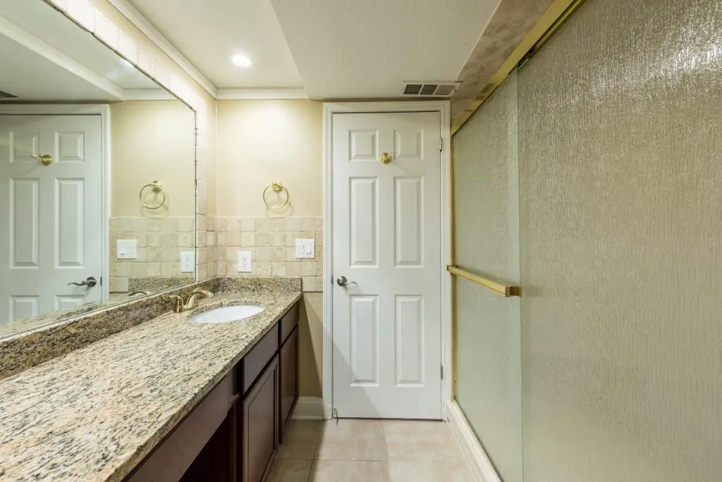 6851 Roswell Road Unit M7, Sandy Springs, Georgia 30328, 4 Bedrooms Bedrooms, ,2 BathroomsBathrooms,Residential,Sold,6851 Roswell Road Unit M7,5807982