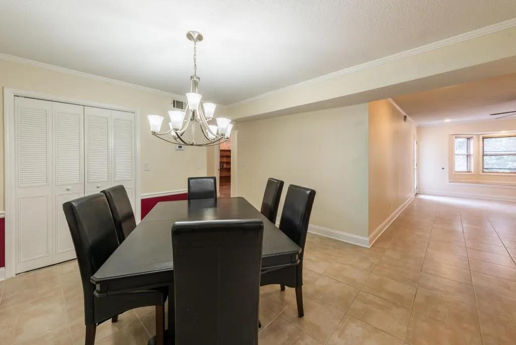 6851 Roswell Road Unit M7, Sandy Springs, Georgia 30328, 4 Bedrooms Bedrooms, ,2 BathroomsBathrooms,Residential,Sold,6851 Roswell Road Unit M7,5807982