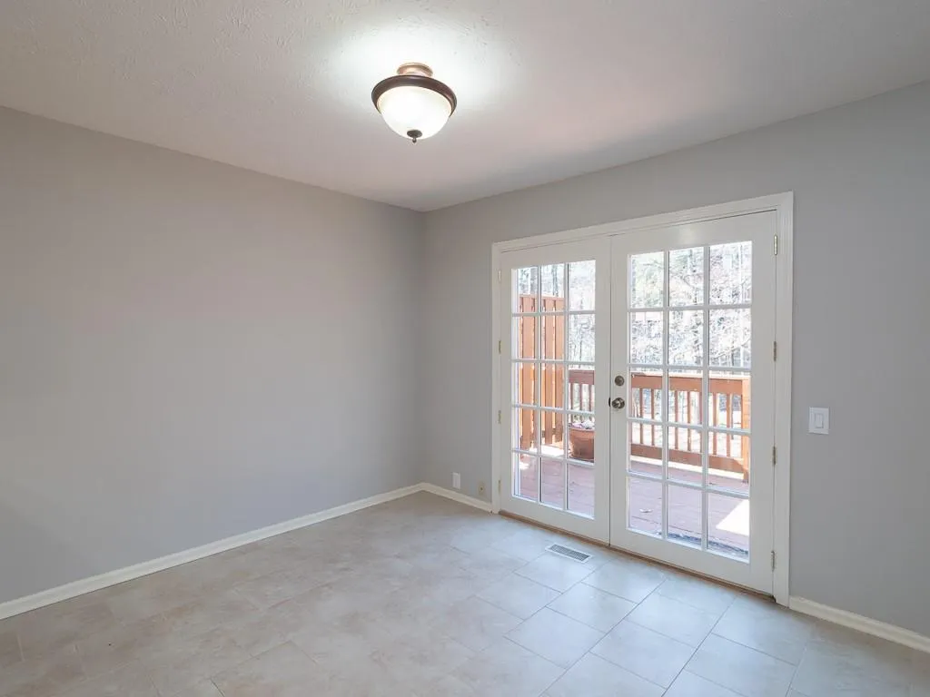 501 Dunwoody Chace, Atlanta, Georgia 30328, 4 Bedrooms Bedrooms, ,3 BathroomsBathrooms,Residential,Sold,501 Dunwoody Chace,6687906
