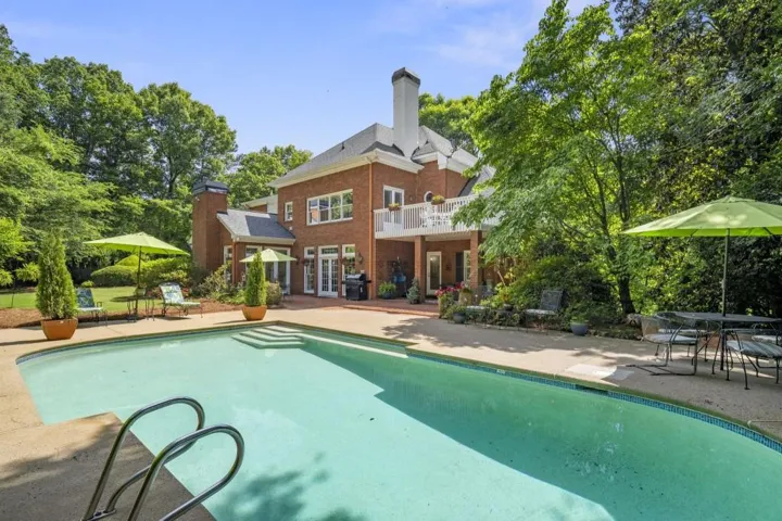 9100 Huntcliff Trace, Sandy Springs, Georgia 30350