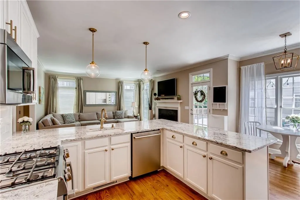 3322 Alden Place Drive Ne, Brookhaven, Georgia 30319, 3 Bedrooms Bedrooms, ,2 BathroomsBathrooms,Residential,Sold,3322 Alden Place Drive Ne,6530685
