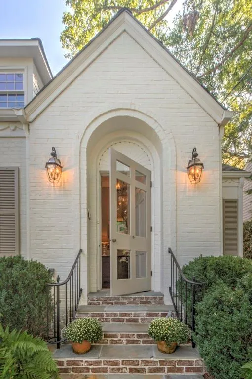 2325 Dellwood Drive Nw, Atlanta, Georgia 30305, 5 Bedrooms Bedrooms, ,4 BathroomsBathrooms,Residential,Sold,2325 Dellwood Drive Nw,5758109