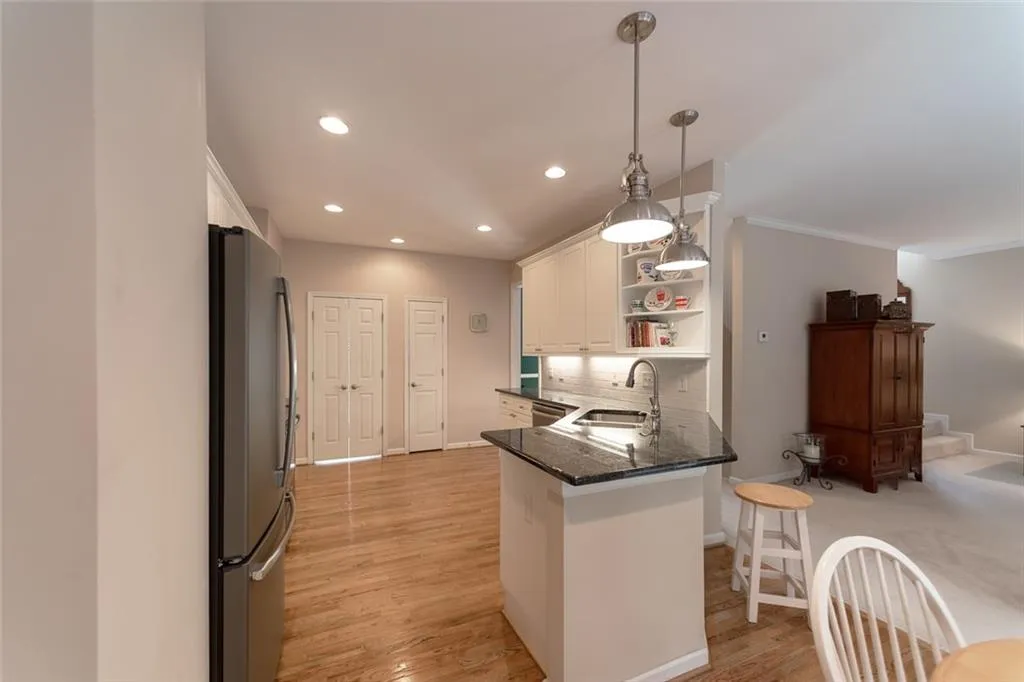 300 Halah Circle, Sandy Springs, Georgia 30328, 3 Bedrooms Bedrooms, ,2 BathroomsBathrooms,Residential,Sold,300 Halah Circle,6023008