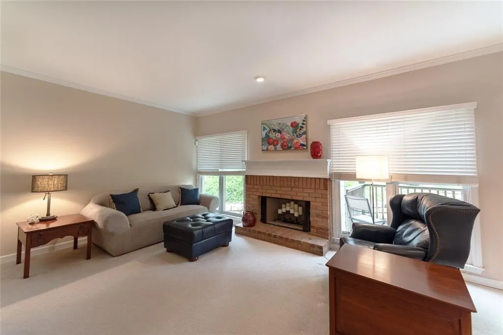 300 Halah Circle, Sandy Springs, Georgia 30328, 3 Bedrooms Bedrooms, ,2 BathroomsBathrooms,Residential,Sold,300 Halah Circle,6023008