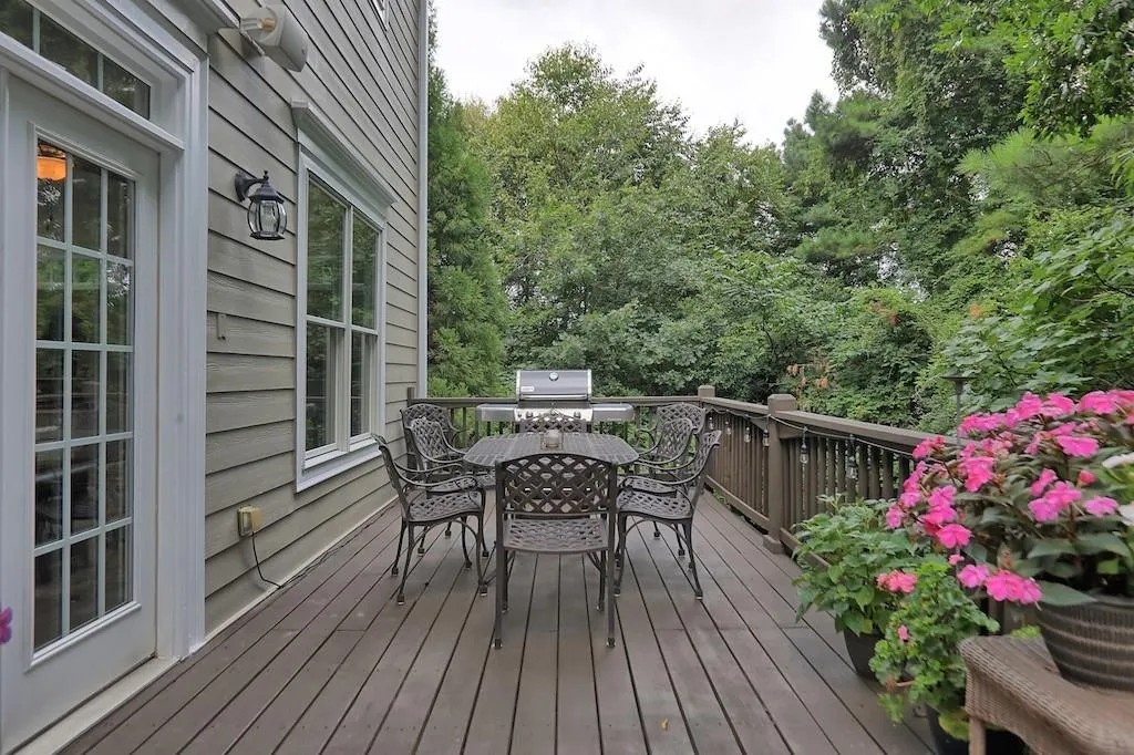 687 Royer Place, Atlanta, Georgia 30342, 4 Bedrooms Bedrooms, ,3 BathroomsBathrooms,Residential,Sold,687 Royer Place,6772306 687 Royer Place, Atlanta, Georgia 30342, 4 Bedrooms Bedrooms, ,3 BathroomsBathrooms,Residential,Sold,687 Royer Place,6772306