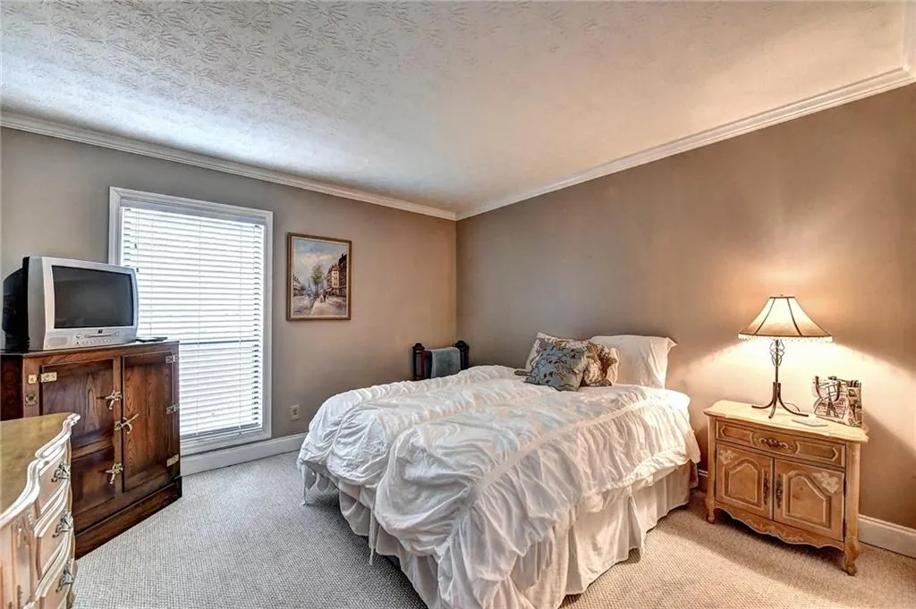 606 River Run Drive, Sandy Springs, Georgia 30350, 1 Bedroom Bedrooms, ,1 BathroomBathrooms,Residential,Sold,606 River Run Drive,6617770