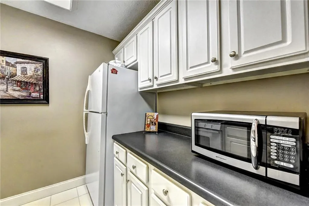 606 River Run Drive, Sandy Springs, Georgia 30350, 1 Bedroom Bedrooms, ,1 BathroomBathrooms,Residential,Sold,606 River Run Drive,6617770