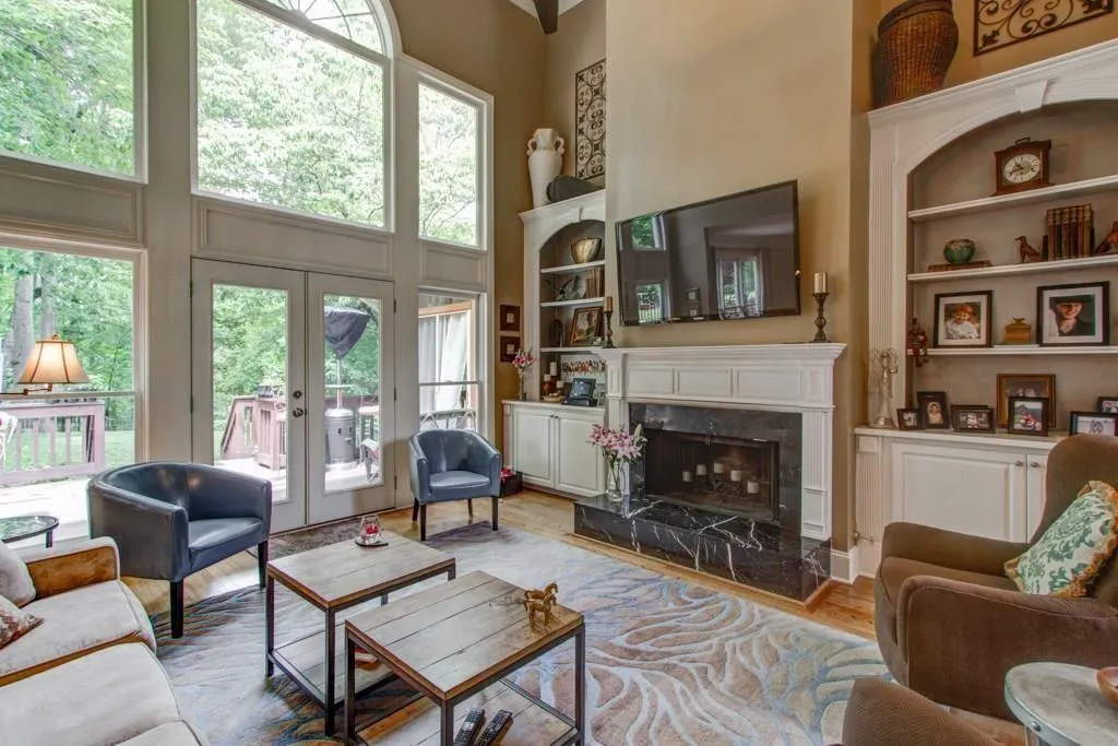 340 Nell Court, Sandy Springs, Georgia 30342, 6 Bedrooms Bedrooms, ,4 BathroomsBathrooms,Residential,Sold,340 Nell Court,6693898