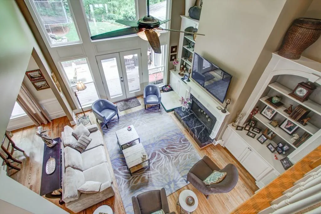 340 Nell Court, Sandy Springs, Georgia 30342, 6 Bedrooms Bedrooms, ,4 BathroomsBathrooms,Residential,Sold,340 Nell Court,6693898