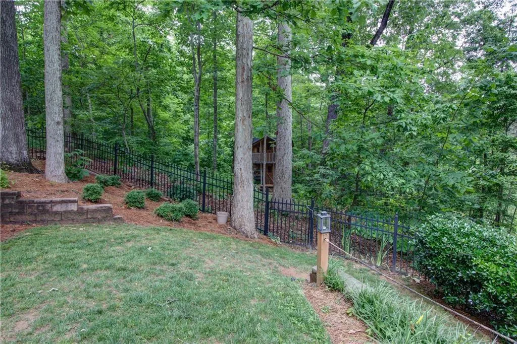 340 Nell Court, Sandy Springs, Georgia 30342, 6 Bedrooms Bedrooms, ,4 BathroomsBathrooms,Residential,Sold,340 Nell Court,6693898