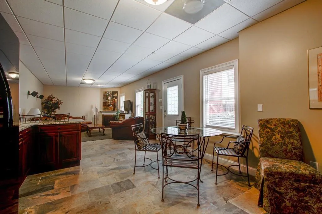 340 Nell Court, Sandy Springs, Georgia 30342, 6 Bedrooms Bedrooms, ,4 BathroomsBathrooms,Residential,Sold,340 Nell Court,6693898