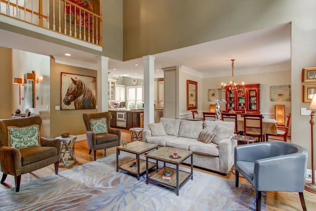 340 Nell Court, Sandy Springs, Georgia 30342, 6 Bedrooms Bedrooms, ,4 BathroomsBathrooms,Residential,Sold,340 Nell Court,6693898