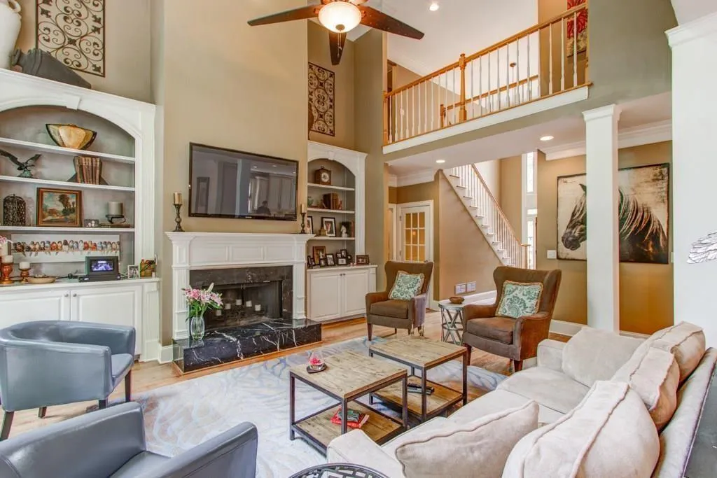 340 Nell Court, Sandy Springs, Georgia 30342, 6 Bedrooms Bedrooms, ,4 BathroomsBathrooms,Residential,Sold,340 Nell Court,6693898