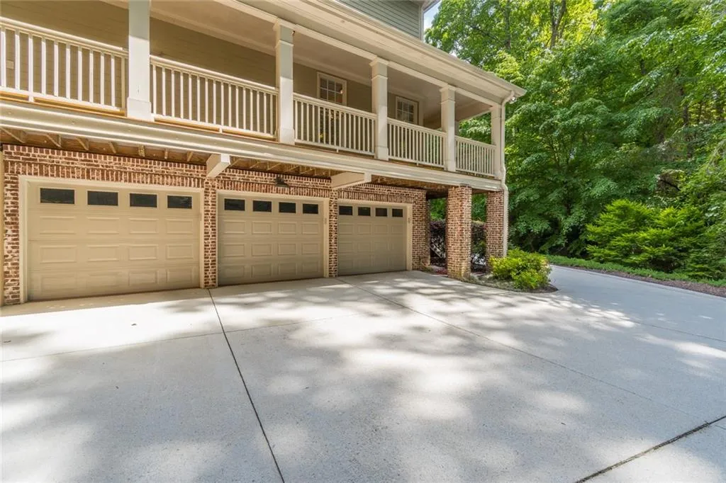 298 Tall Oaks Drive Ne, Atlanta, Georgia 30342, 5 Bedrooms Bedrooms, ,3 BathroomsBathrooms,Residential,Sold,298 Tall Oaks Drive Ne,6885156