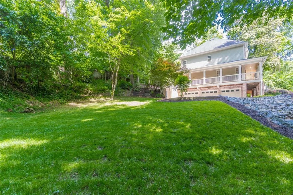 298 Tall Oaks Drive Ne, Atlanta, Georgia 30342, 5 Bedrooms Bedrooms, ,3 BathroomsBathrooms,Residential,Sold,298 Tall Oaks Drive Ne,6885156