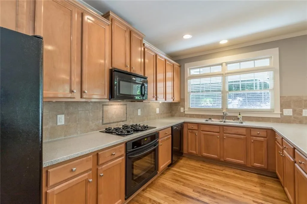 298 Tall Oaks Drive Ne, Atlanta, Georgia 30342, 5 Bedrooms Bedrooms, ,3 BathroomsBathrooms,Residential,Sold,298 Tall Oaks Drive Ne,6885156