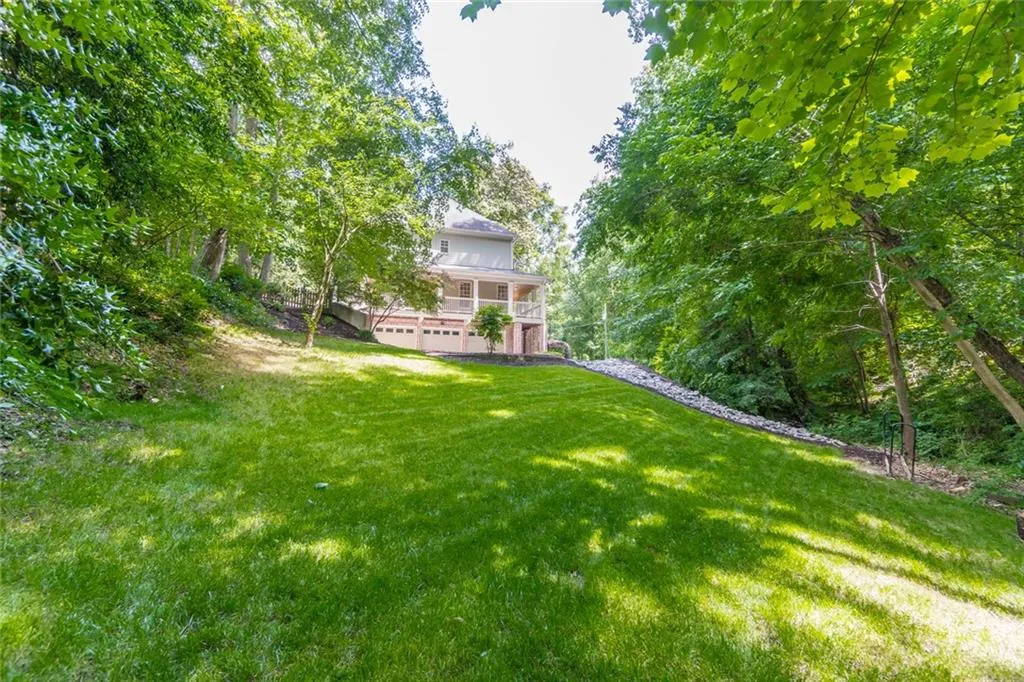 298 Tall Oaks Drive Ne, Atlanta, Georgia 30342, 5 Bedrooms Bedrooms, ,3 BathroomsBathrooms,Residential,Sold,298 Tall Oaks Drive Ne,6885156