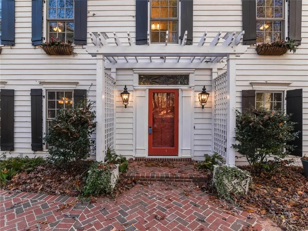 8680 The 5th Green, Sandy Springs, Georgia 30350, 6 Bedrooms Bedrooms, ,4 BathroomsBathrooms,Residential,Sold,8680 The 5th Green,5768696