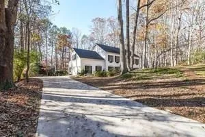 8680 The 5th Green, Sandy Springs, Georgia 30350, 6 Bedrooms Bedrooms, ,4 BathroomsBathrooms,Residential,Sold,8680 The 5th Green,5768696